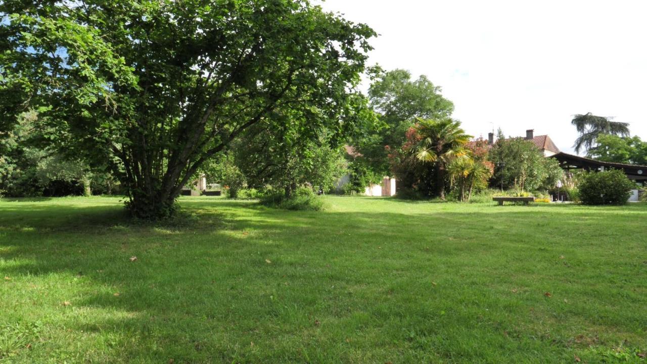 Au Chemin De Mazous Villa Laguian-Mazous Exterior photo